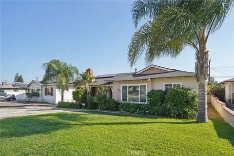 Photo of 945 W Bonnie Brae Ct, Ontario, CA 91762 (MLS # IV25236634)