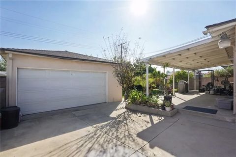 Tiny photo for 945 W Bonnie Brae Ct, Ontario, CA 91762 (MLS # IV25236634)