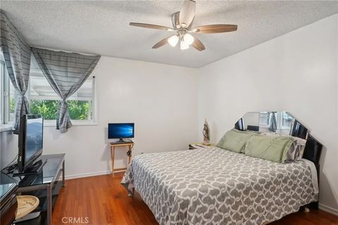 Tiny photo for 945 W Bonnie Brae Ct, Ontario, CA 91762 (MLS # IV25236634)