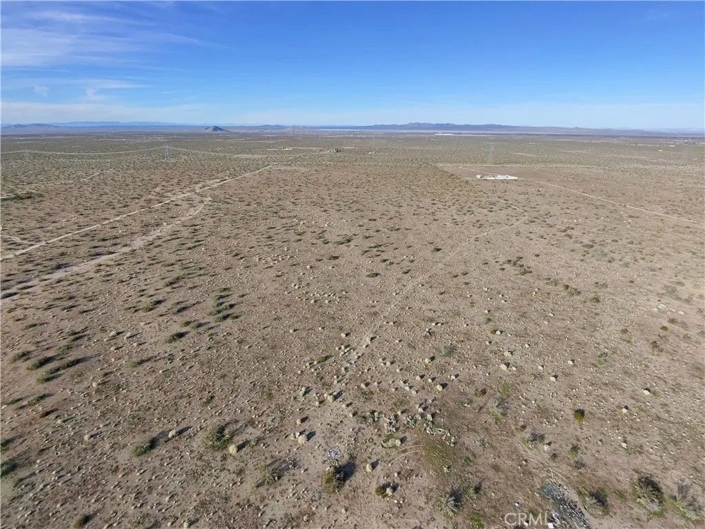 Photo of 0 Minero Rd, Pinon Hills, CA 92372 (MLS # HD26016398)