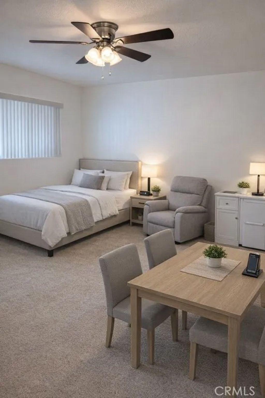 Photo of 1502 Mariposa Dr, Corona, CA 92879 (MLS # IG26044514)