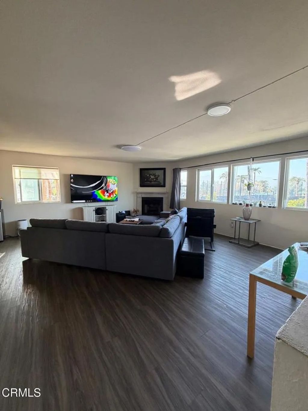 Photo of 804 N Kenilworth Avenue, Glendale, CA 91203 (MLS # P1-25239)