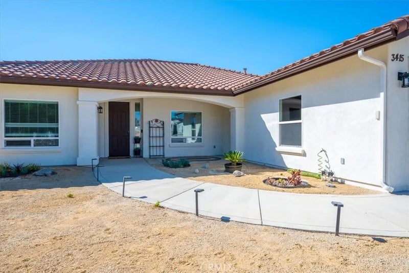 3415 Lakeside Village Drive