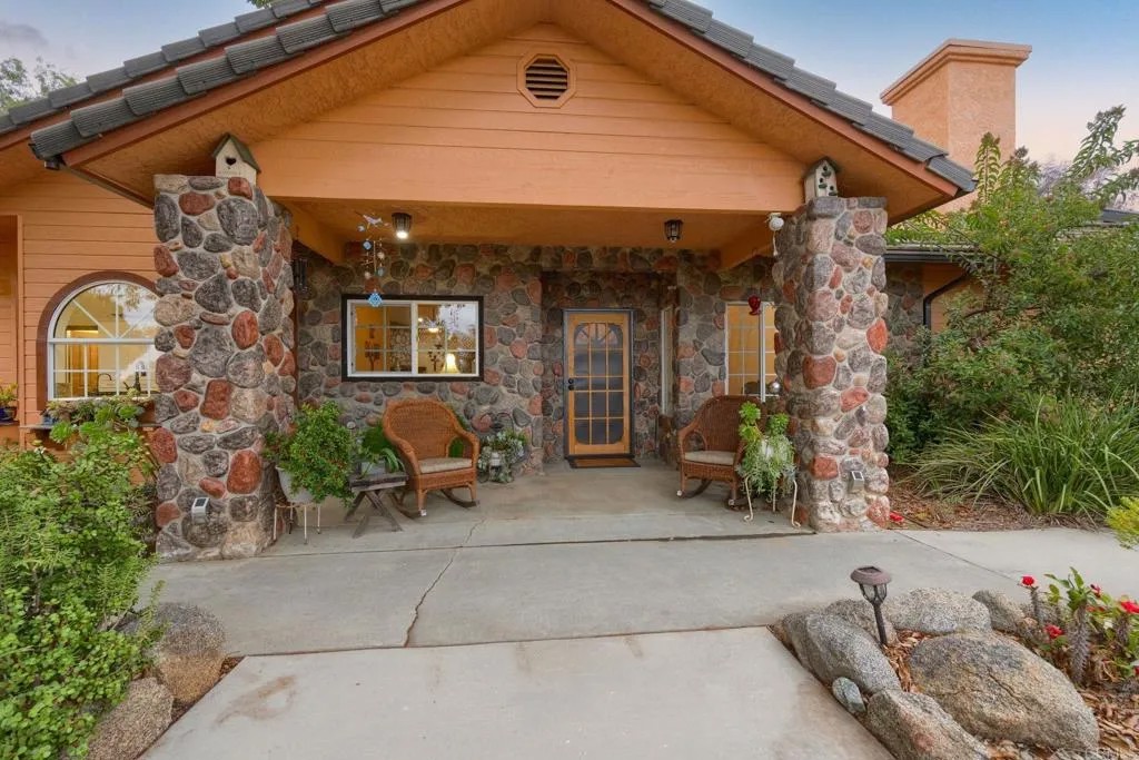 19079 Paradise Mountain Road