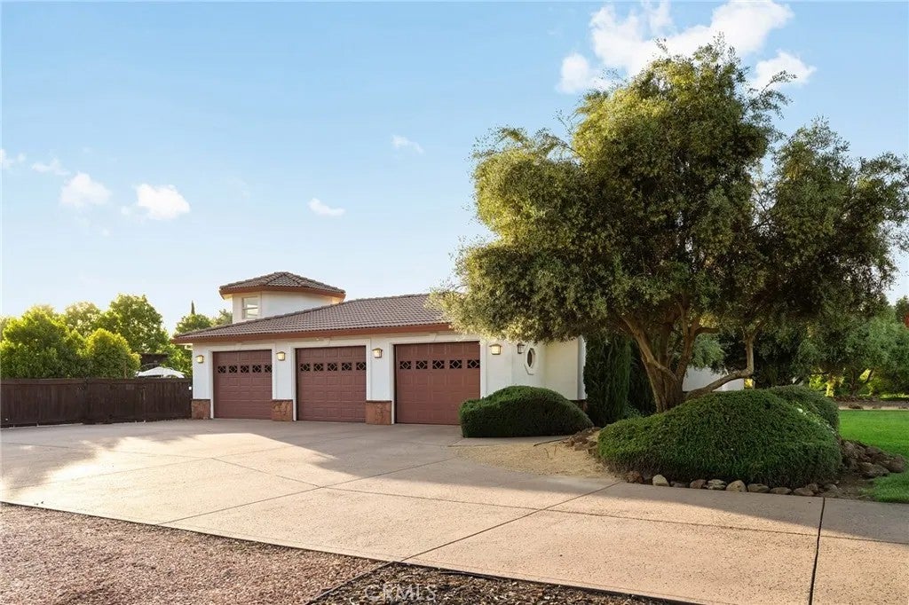 13940 Lindbergh Circle