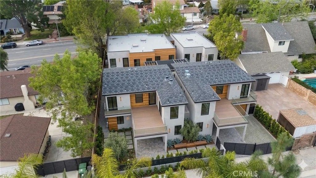 Photo of 11348 Reseda Blvd #D, Porter Ranch, CA 91326 (MLS # SR26065556)