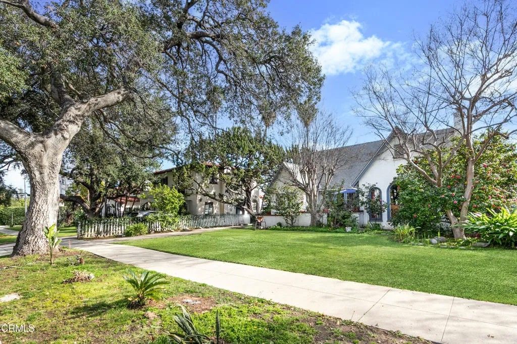 Photo of 2270 E Orange Grove Boulevard, Pasadena, CA 91104 (MLS # P1-26365)