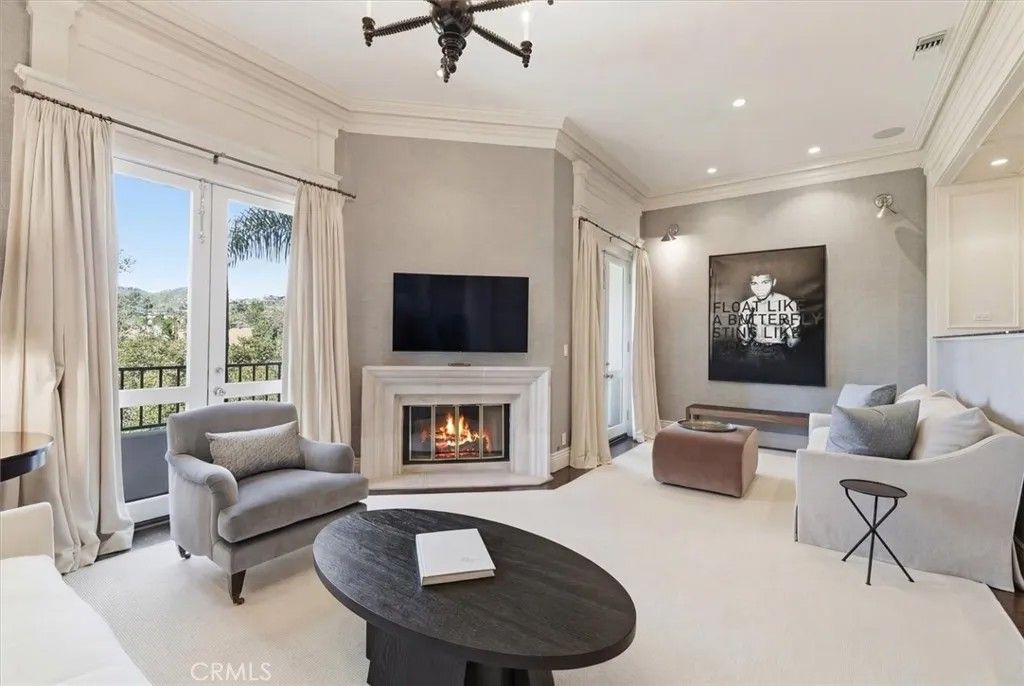 Photo of 15500 W Sunset Boulevard #202, Pacific Palisades, CA 90272 (MLS # SB26062833)