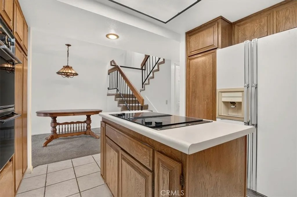 1302 W Apricot