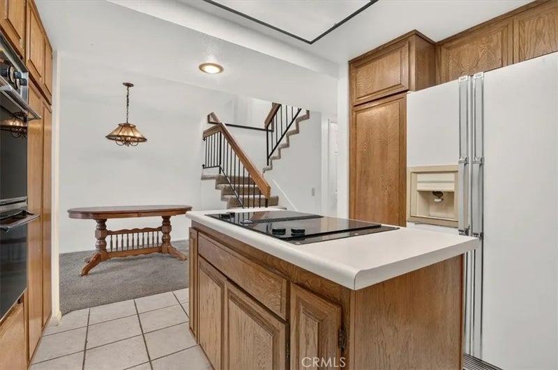 1302 W Apricot