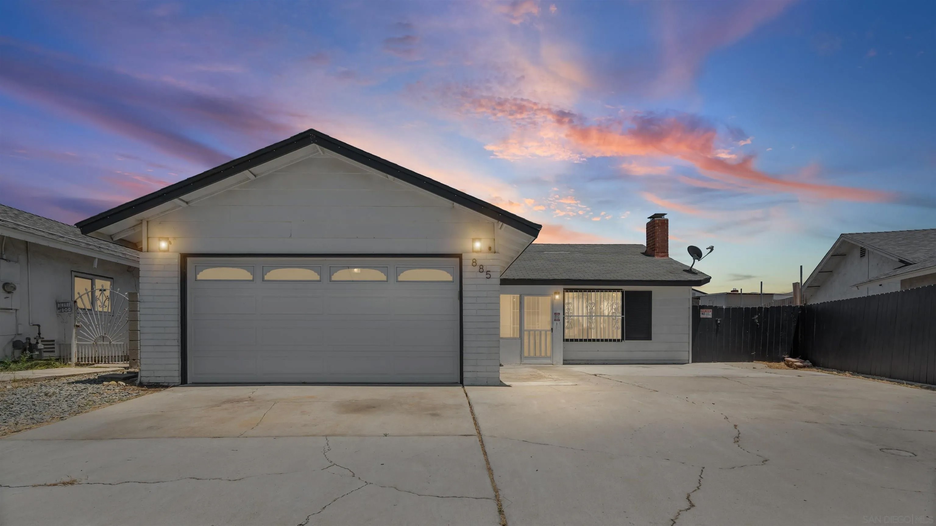 885 Givens