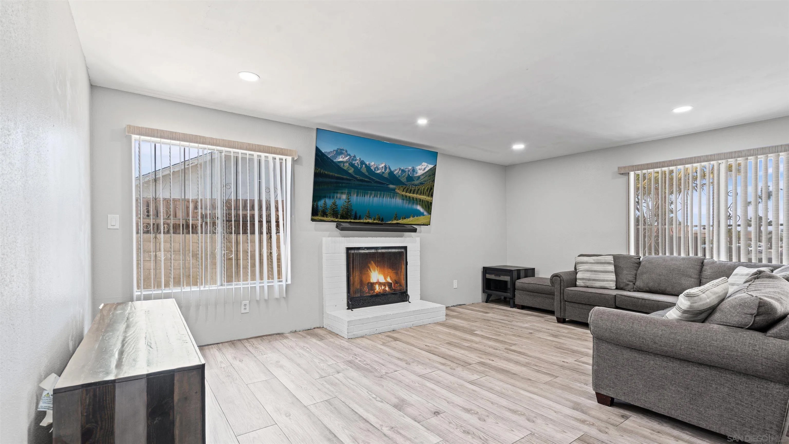 885 Givens