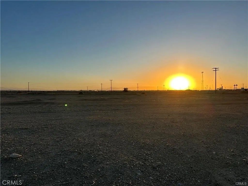 Photo of 1265 California Ave, Thermal, CA 92274 (MLS # SW26000794)