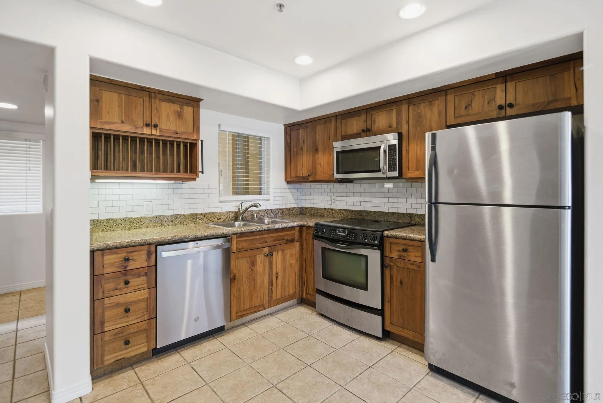 801 W W Hawthorn St 203