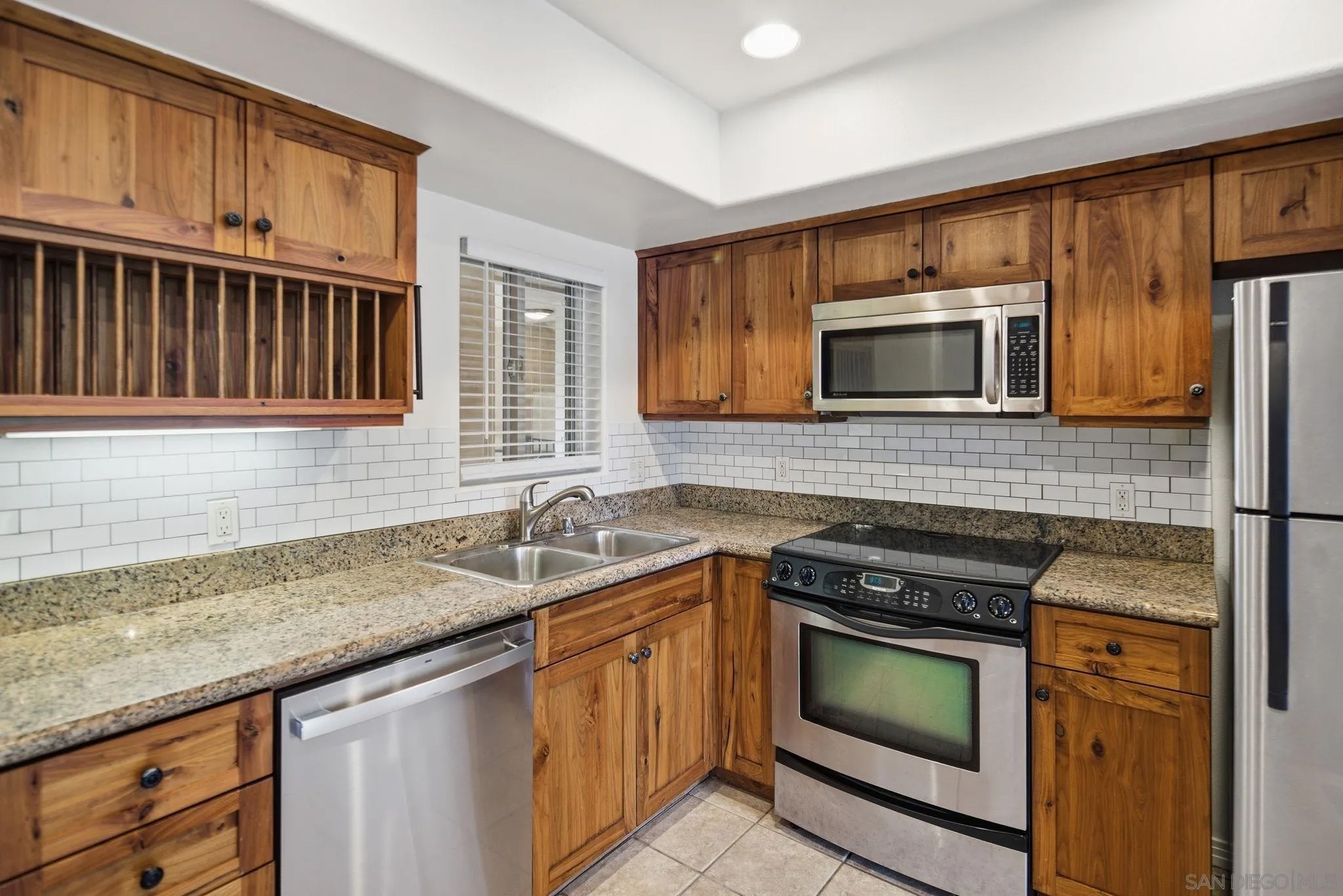 801 W W Hawthorn St 203