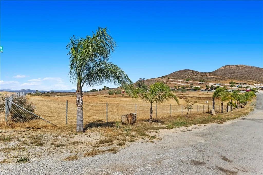 Photo of 31750 KELLER Road, Winchester, CA 92596 (MLS # SW26092688)