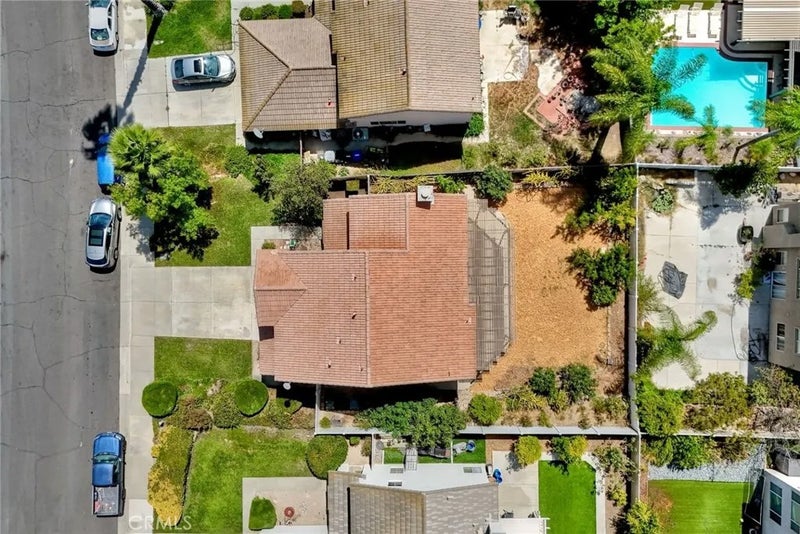 31935 Calle Vimianzo