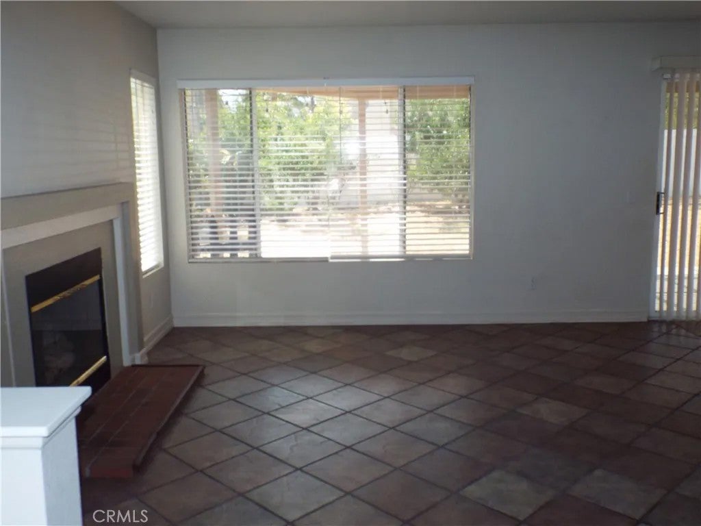 31935 Calle Vimianzo