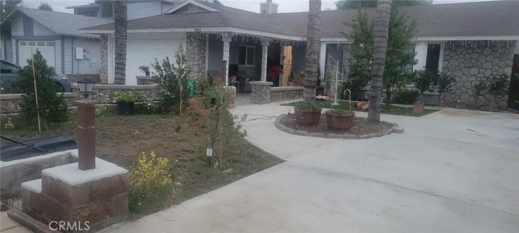 Photo of 1893 Loma Bonita St, Perris, CA 92570 (MLS # DW25270288)