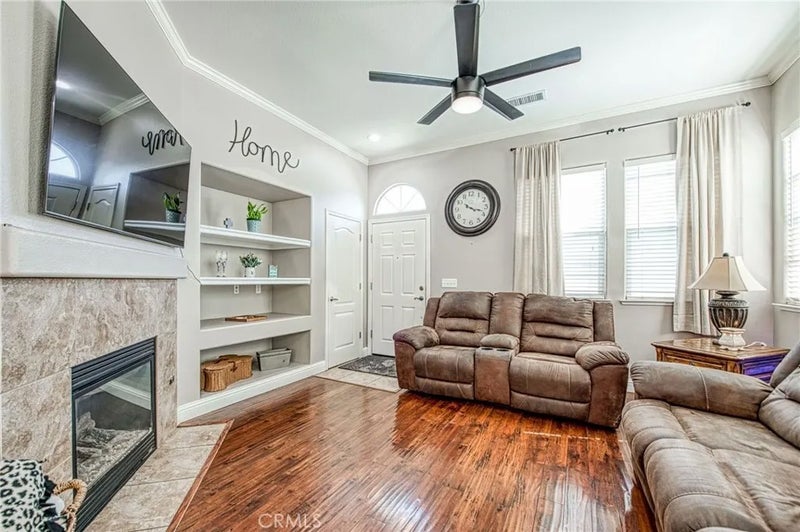 3683 W Black Walnut