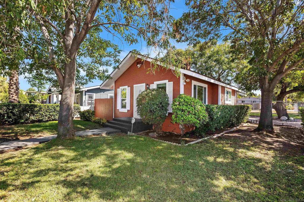 Photo of 159 W 5th Ave, Escondido, CA 92025 (MLS # 250041990)