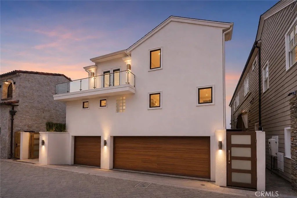 1554 E Oceanfront
