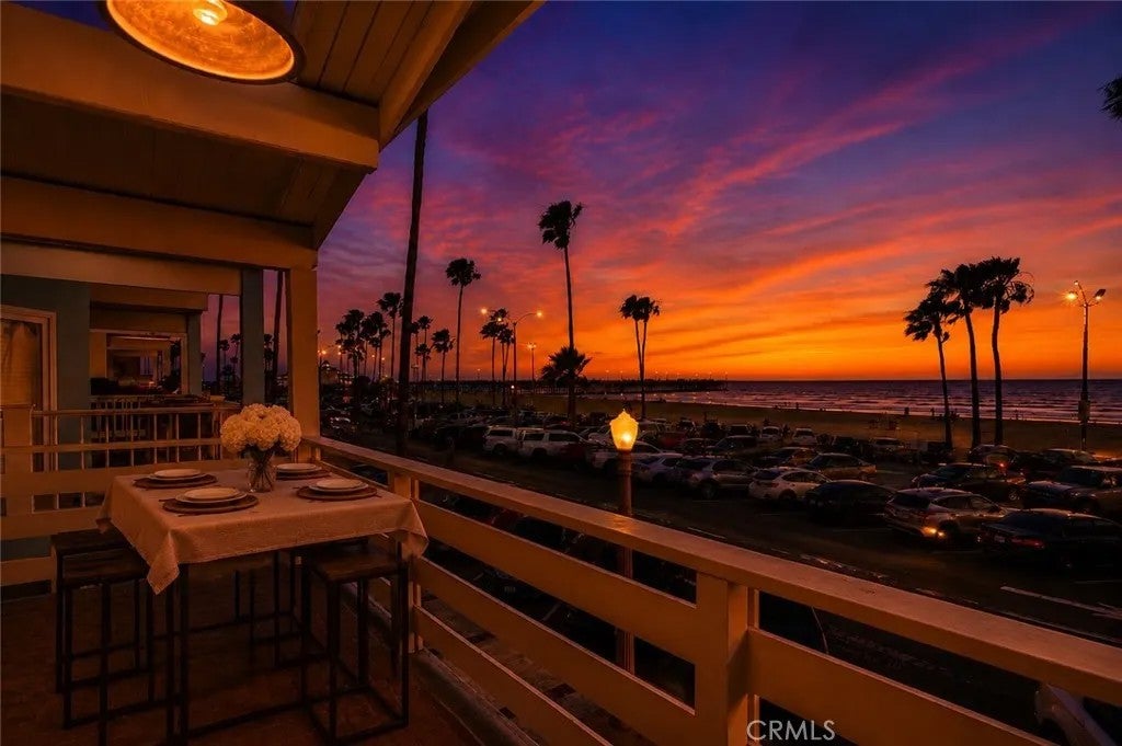 2212 W Oceanfront