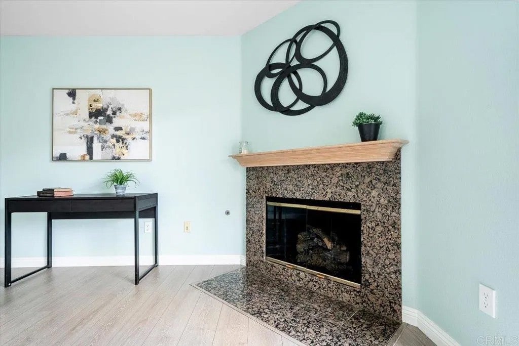 1320 Palomar Place