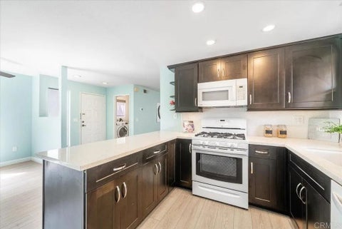 Photo of 1320 Palomar Place, Vista, CA 92084 (MLS # NDP2608991)