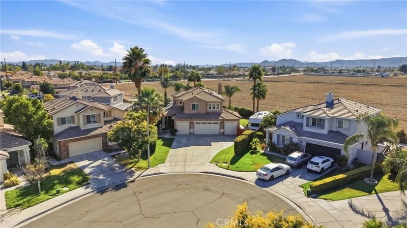 1198 Oasis Court