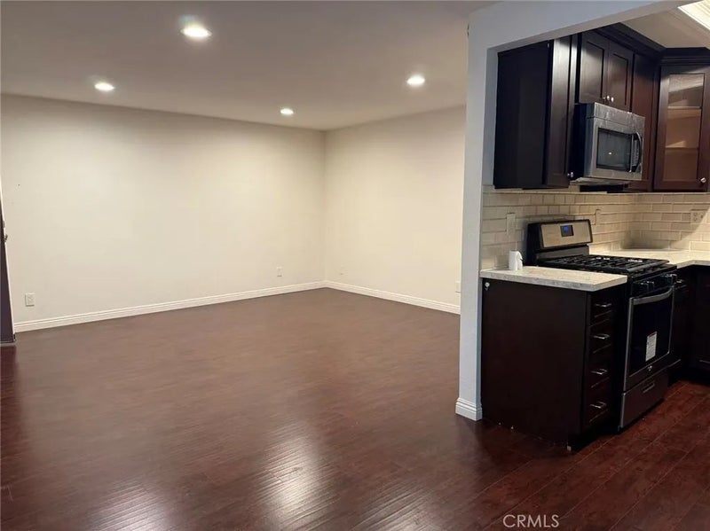 800 Grand ave A12