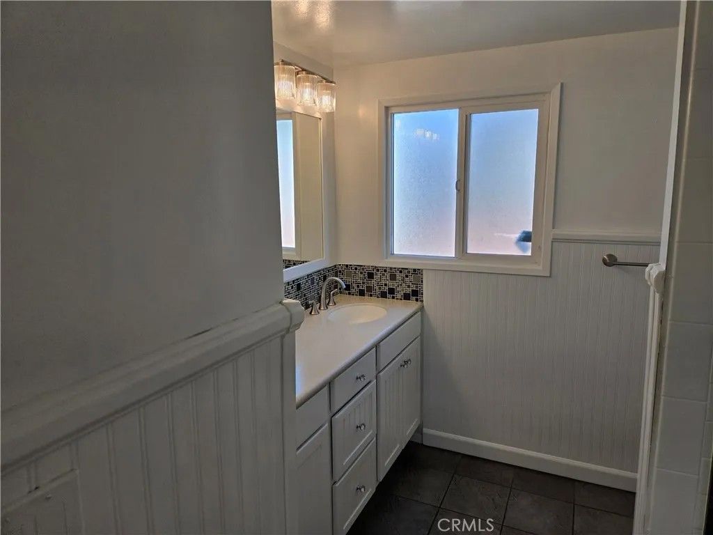 Photo of 21223 E Tudor St, Covina, CA 91724 (MLS # TR25278813)