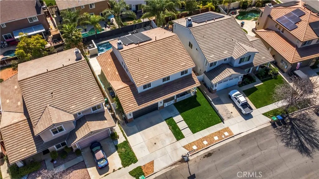 23831 Cloverleaf