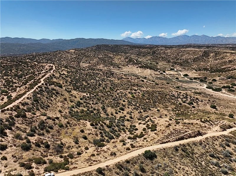 740 Summit Valley (NEAR)