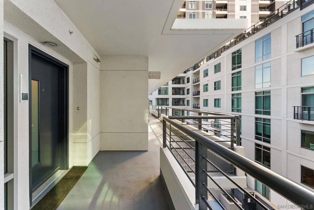 Photo of 425 W Beech St #508, San Diego, CA 92101 (MLS # 260003470)