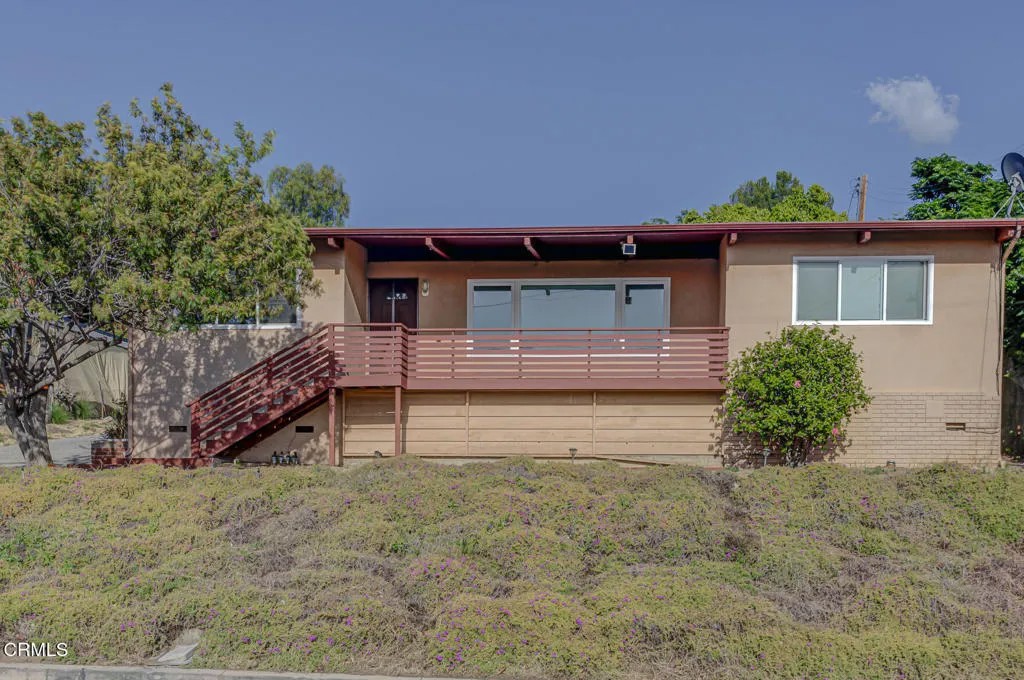 10852 Plainview Avenue