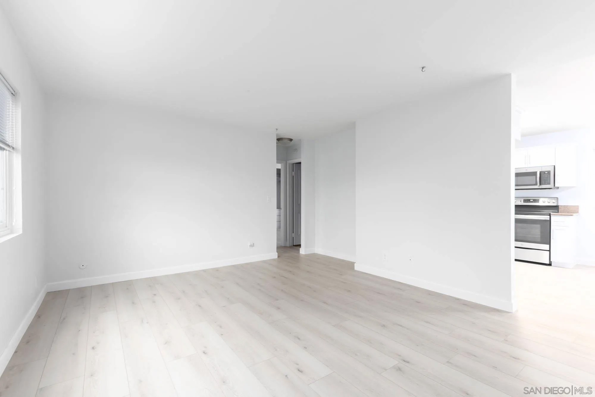 6750 Beadnell Way 39