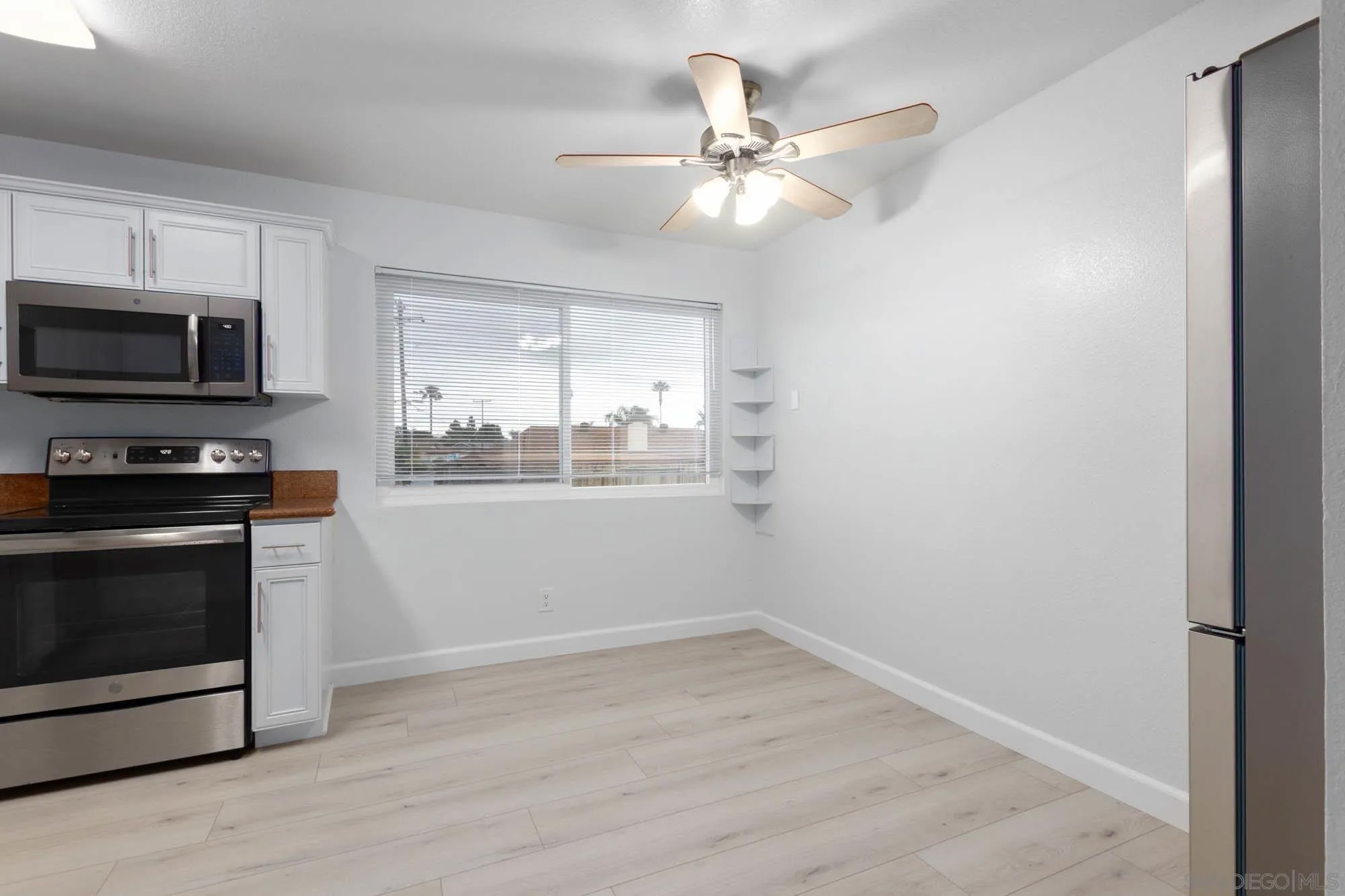 6750 Beadnell Way 39