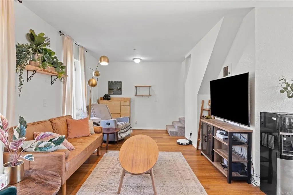 8166 Lemon Grove Way B