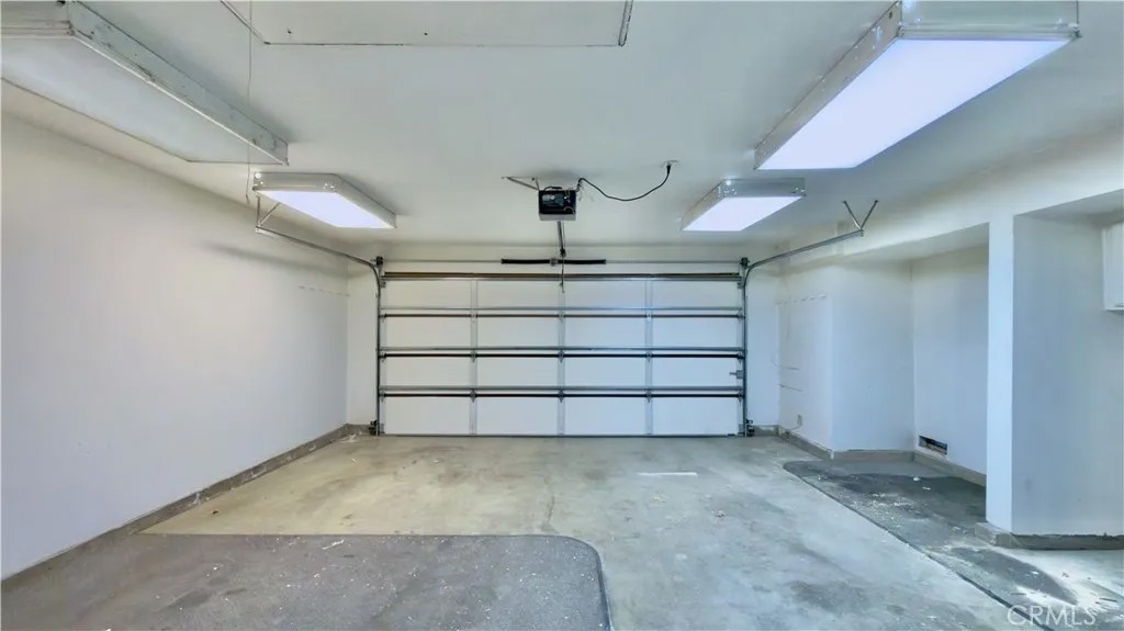 2856 Dartmouth Drive