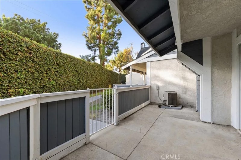 12205 Foster Road