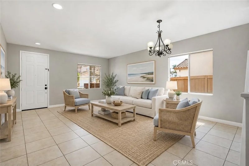 327 Alamo Way
