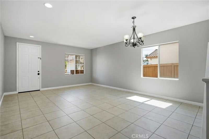 327 Alamo Way