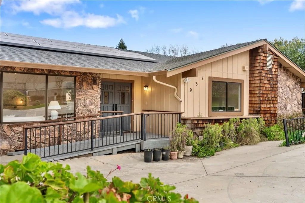 Photo of 931 Camino Ramon, Danville, CA 94526 (MLS # SW26007037)