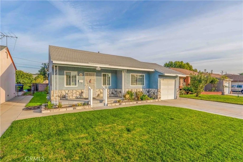 Photo of 15226 Graystone Ave, Norwalk, CA 90650 (MLS # DW25276928)