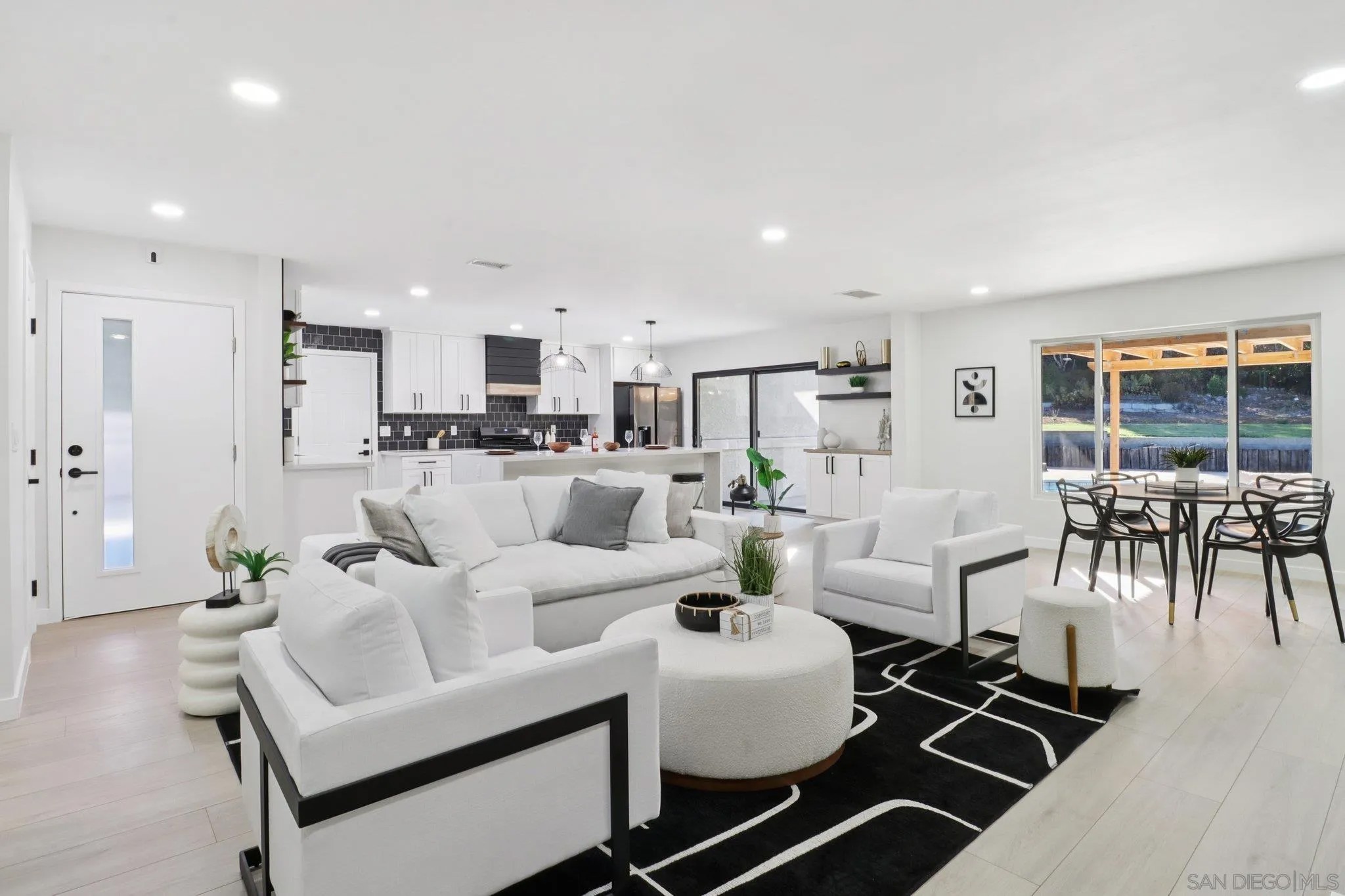 6288 Broadmoor Dr