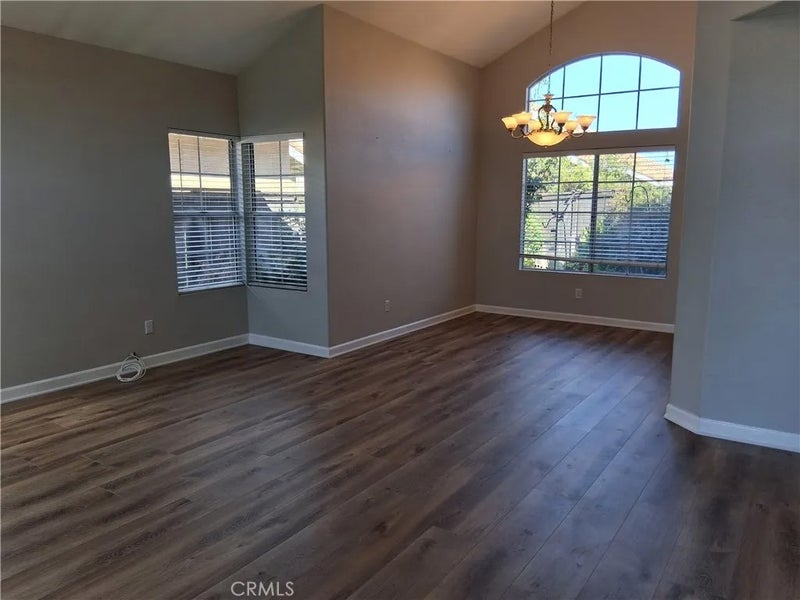30602 Willow Village