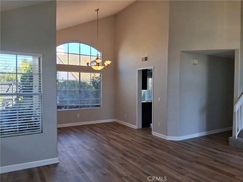 30602 Willow Village