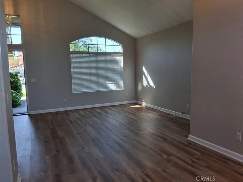 30602 Willow Village