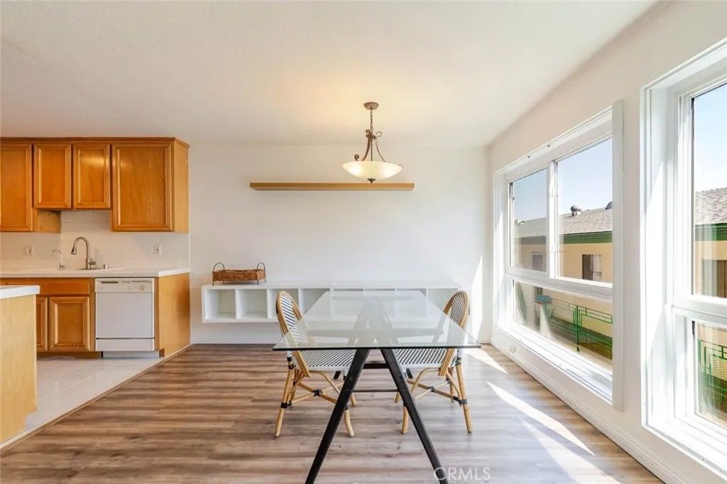 Photo of 13543 Moorpark Street #7, Sherman Oaks, CA 91423 (MLS # GD26062361)